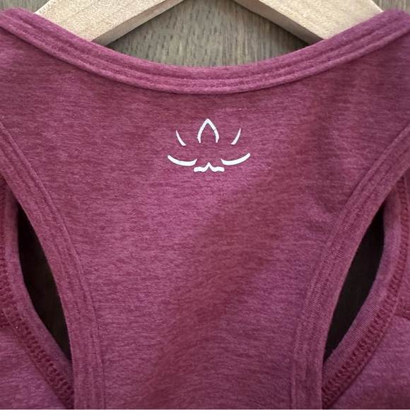 Beyond Yoga Lift Your Spirts Sports Bra in Port Wine Ruby Red Purple Size Small - Picture 3 of 8